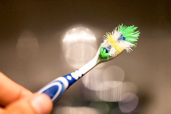 Soft or hard toothbrush 2