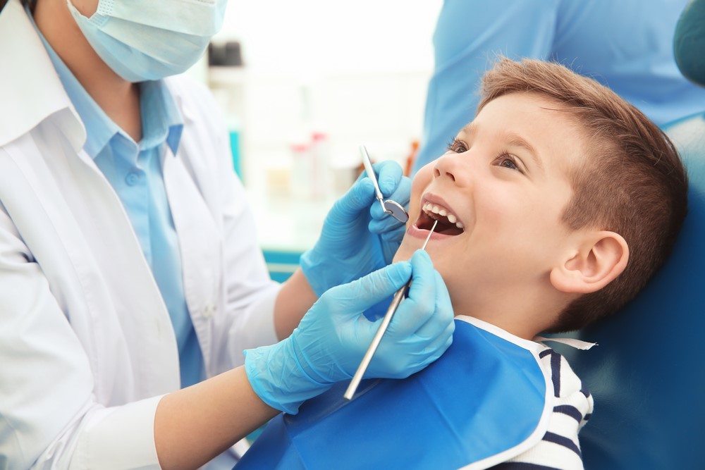 جرمگیری دندان کودکان چگونه باید انجام شود ؟
